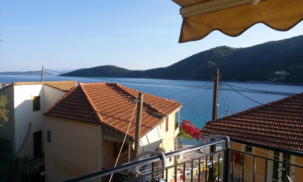 Porto Poros Lägenhet Mikros Gialos Exteriör bild