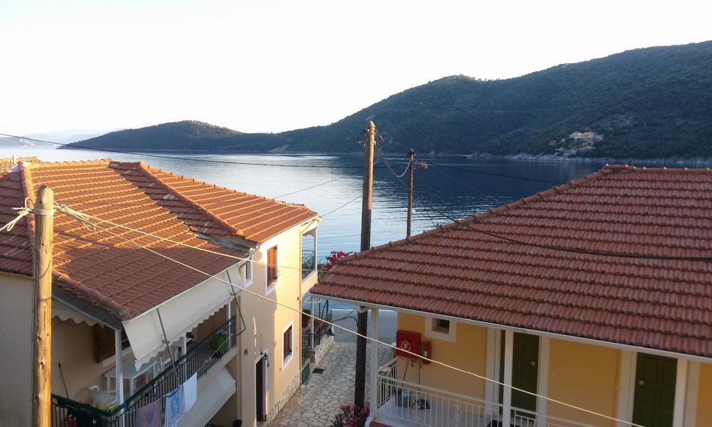 Porto Poros Lägenhet Mikros Gialos Exteriör bild