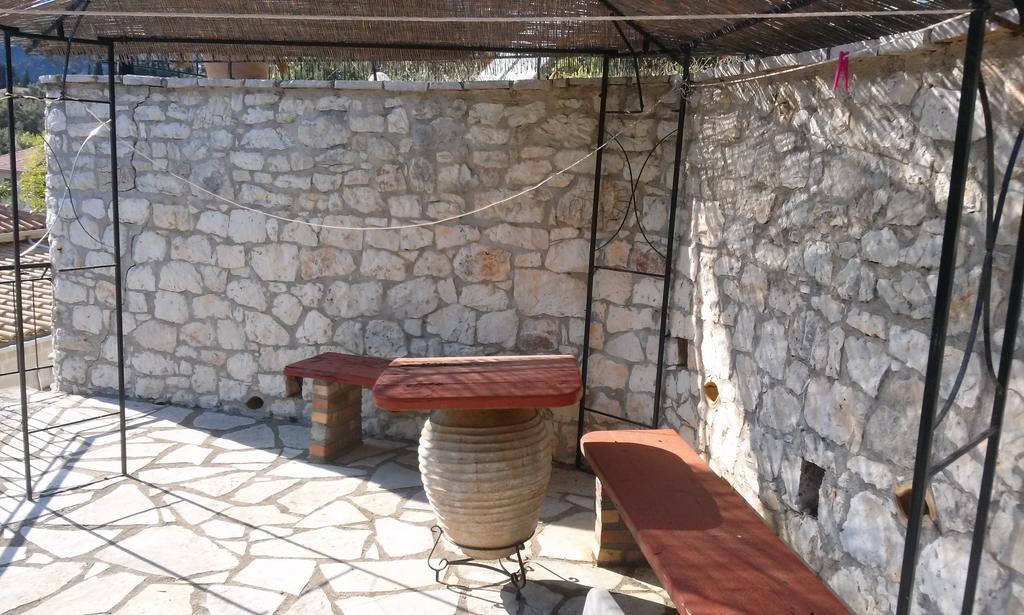 Porto Poros Lägenhet Mikros Gialos Exteriör bild