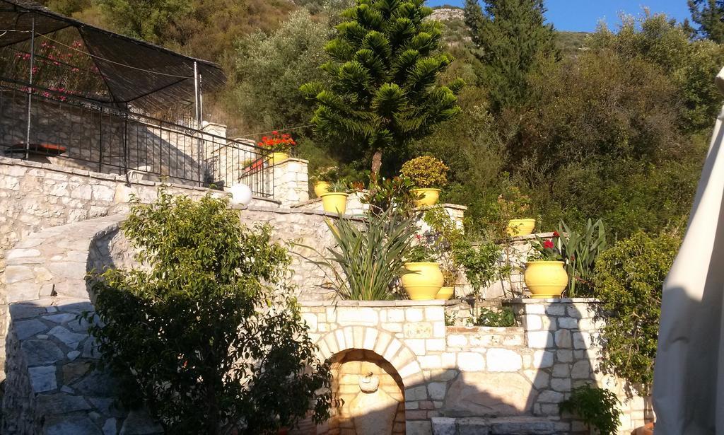 Porto Poros Lägenhet Mikros Gialos Exteriör bild