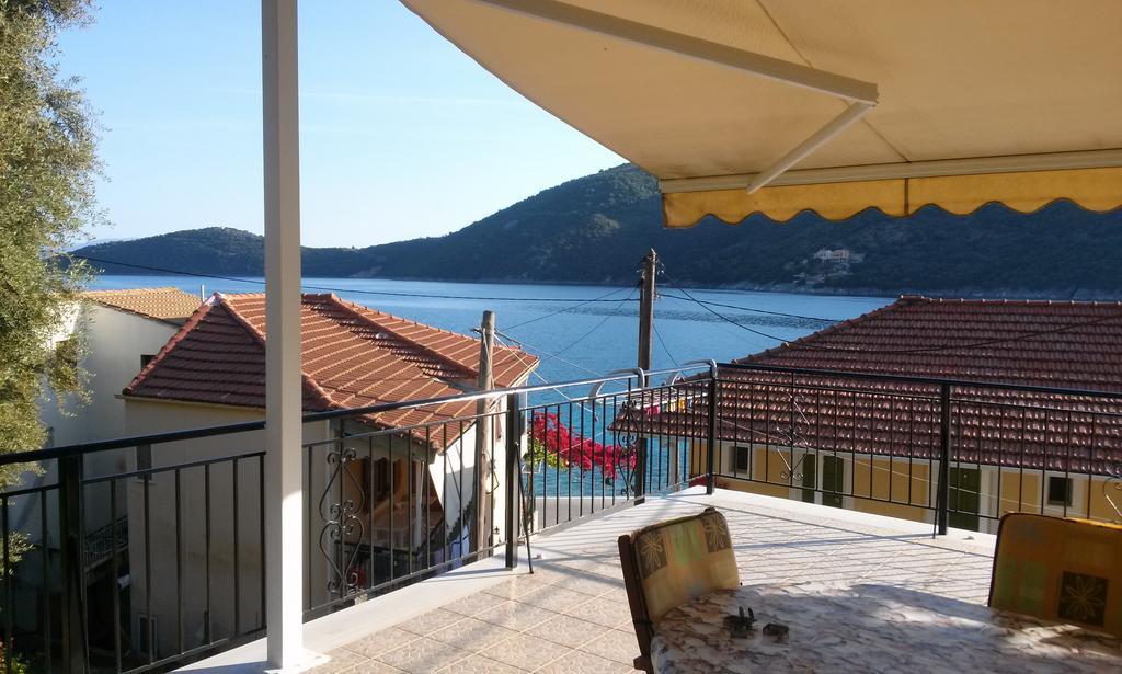 Porto Poros Lägenhet Mikros Gialos Exteriör bild