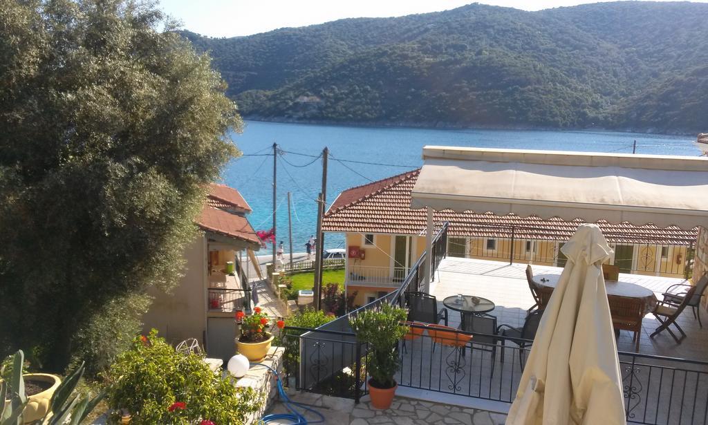 Porto Poros Lägenhet Mikros Gialos Exteriör bild