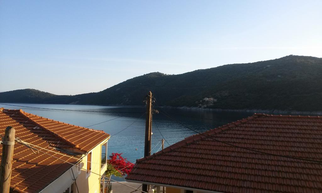 Porto Poros Lägenhet Mikros Gialos Exteriör bild